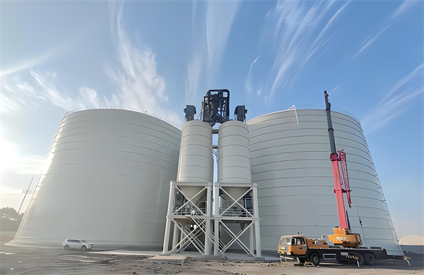 临翔大型钢板库