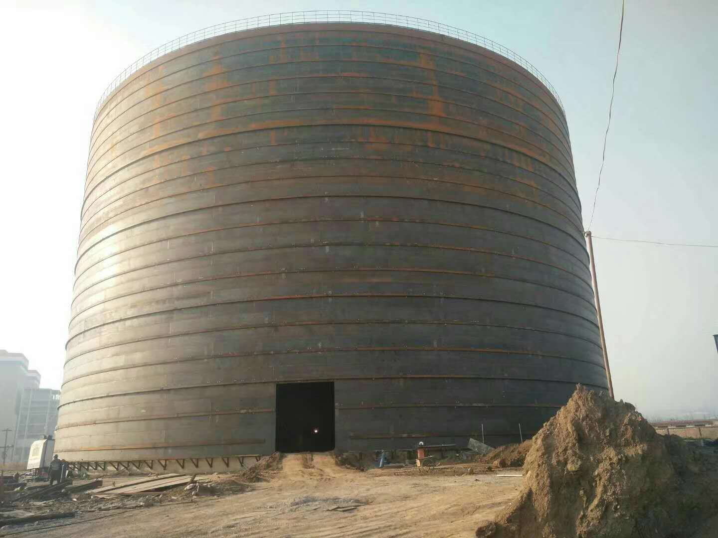 临翔承建大型钢板库的好处及原理